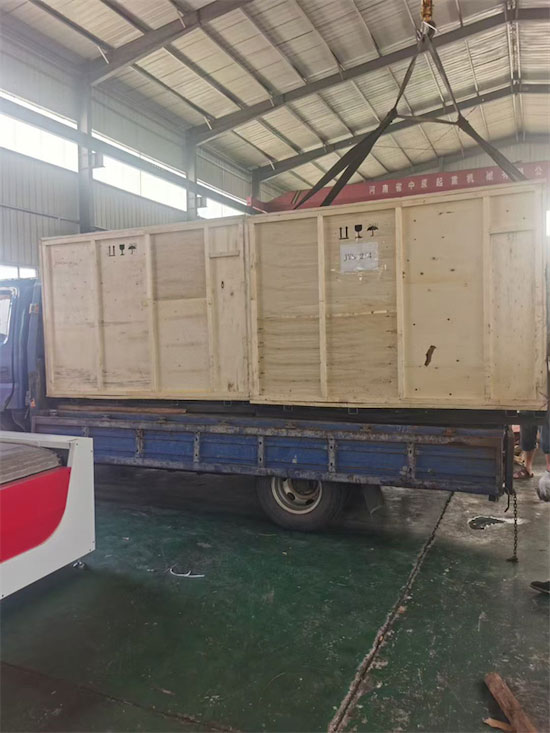 Is loading supervision provided for busbar equipment export orders
